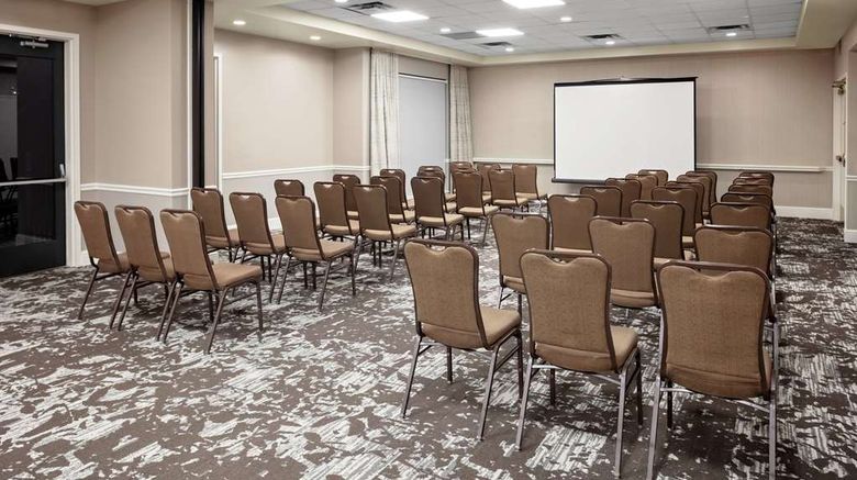<b>Hilton Garden Inn Atlanta Perimeter Ctr Meeting</b>. Images powered by <a href="https://iceportal.shijigroup.com/" title="IcePortal" target="_blank">IcePortal</a>.
