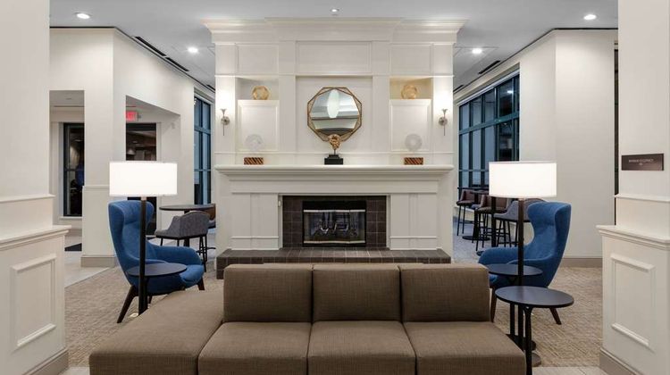 Hilton Garden Inn Atlanta Perimeter Ctr Lobby