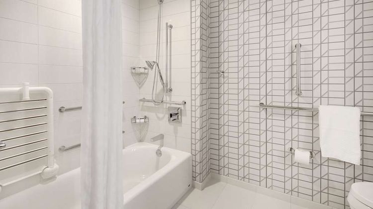 Embassy Suites Perimeter Center Room