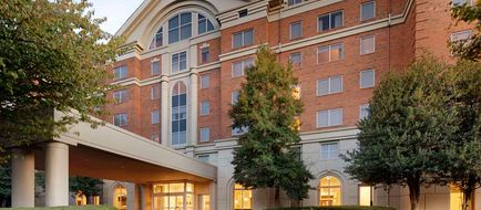 Doubletree Hotel Atlanta Exterior