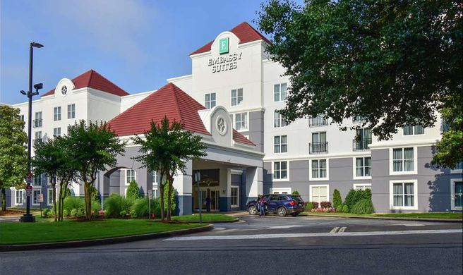 Embassy Suites Atlanta - Airport Exterior
