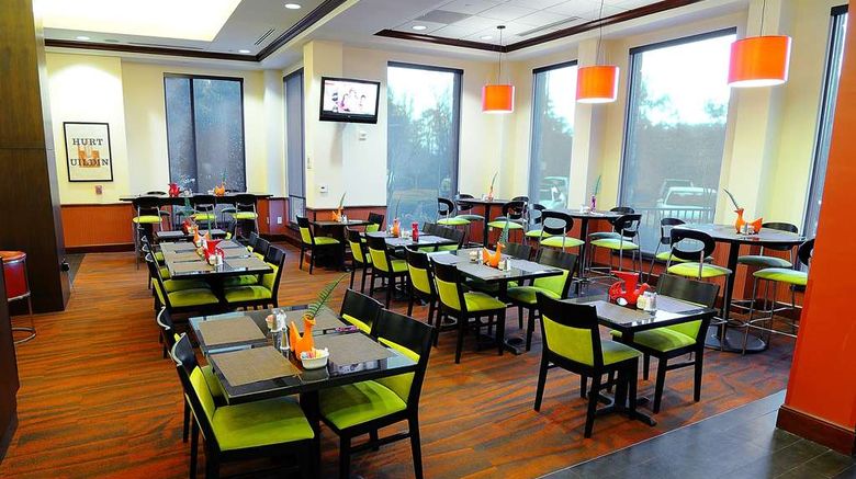 <b>Hilton Garden Inn Atlanta Marietta Restaurant</b>. Images powered by <a href="https://iceportal.shijigroup.com/" title="IcePortal" target="_blank">IcePortal</a>.