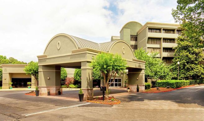 DoubleTree by Hilton Atlanta-Marietta Exterior