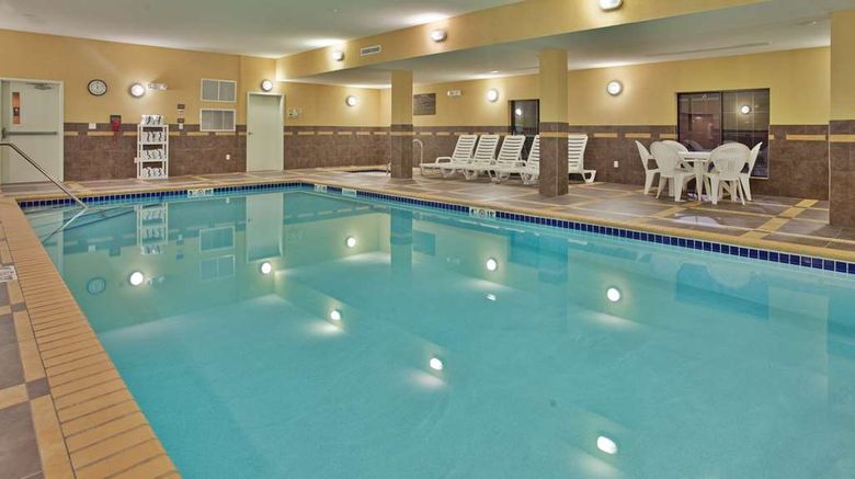 <b>Hampton Inn & Suites Watertown Pool</b>. Images powered by <a href="https://iceportal.shijigroup.com/" title="IcePortal" target="_blank">IcePortal</a>.