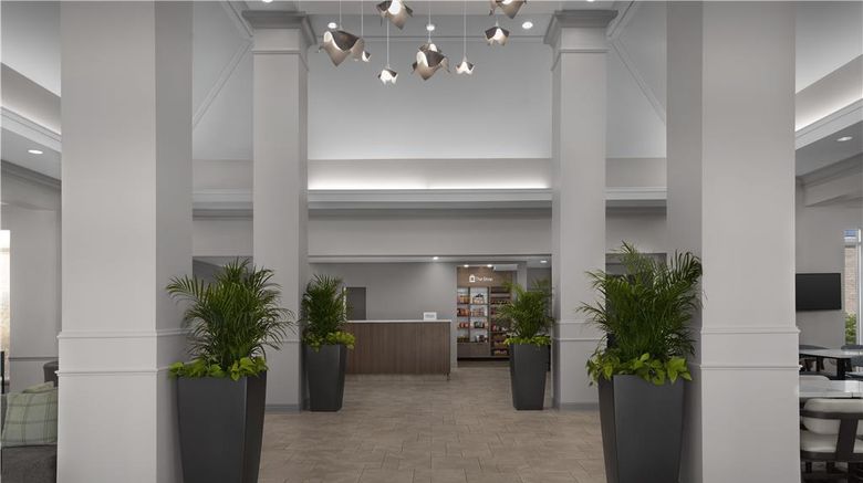 <b>Hilton Garden Inn Auburn/Opelika Lobby</b>. Images powered by <a href="https://iceportal.shijigroup.com/" title="IcePortal" target="_blank">IcePortal</a>.