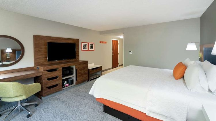 Hampton Inn & Suites Opelika I-85 Room
