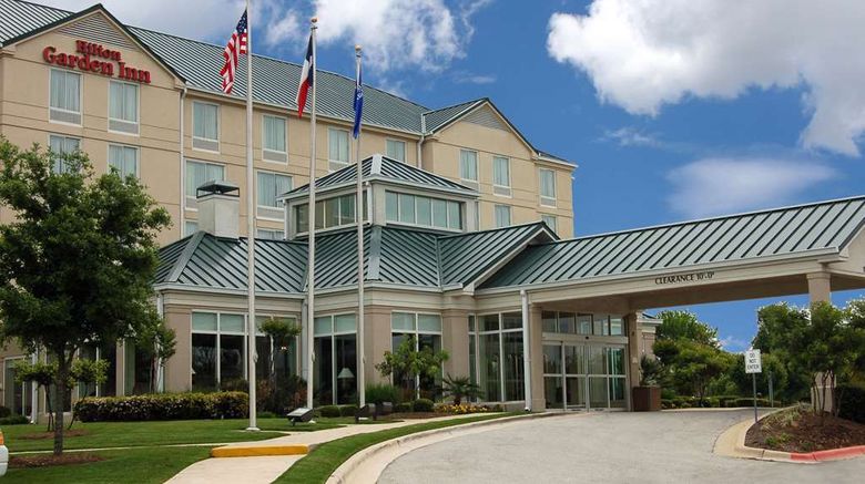 <b>Hilton Garden Inn Austin NW Arboretum Exterior</b>. Images powered by <a href="https://iceportal.shijigroup.com/" title="IcePortal" target="_blank">IcePortal</a>.