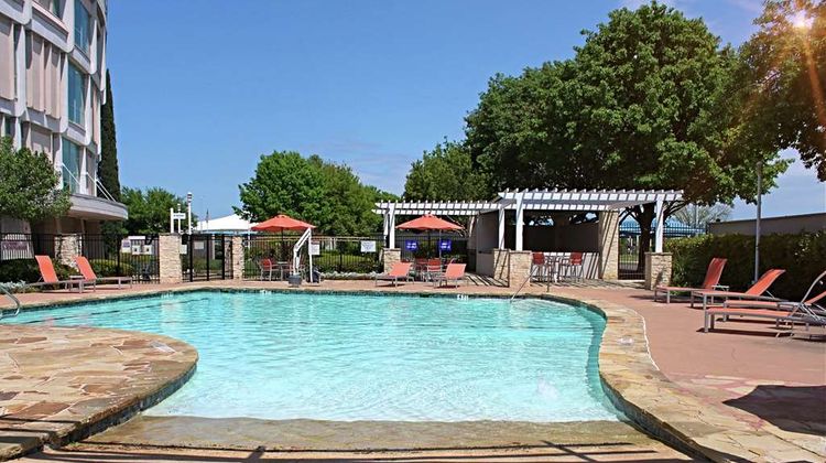Hilton Austin Airport Pool