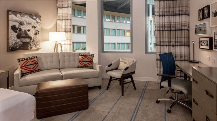 Hilton Austin Airport Room
