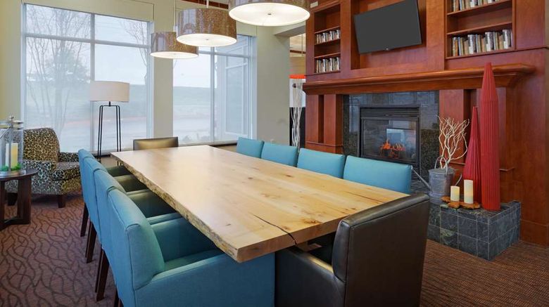 <b>Hilton Garden Inn Austin North Lobby</b>. Images powered by <a href="https://iceportal.shijigroup.com/" title="IcePortal" target="_blank">IcePortal</a>.