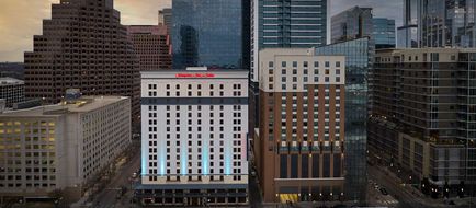 Hampton Inn & Suites Austin/Downtown Exterior
