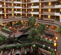 Embassy Suites Austin Arboretum Lobby