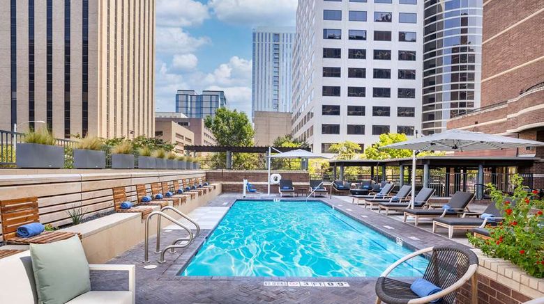 <b>DoubleTree Suites Austin Dwntwn Capitol Pool</b>. Images powered by <a href="https://iceportal.shijigroup.com/" title="IcePortal" target="_blank">IcePortal</a>.