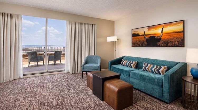 DoubleTree Suites Austin Dwntwn Capitol Room