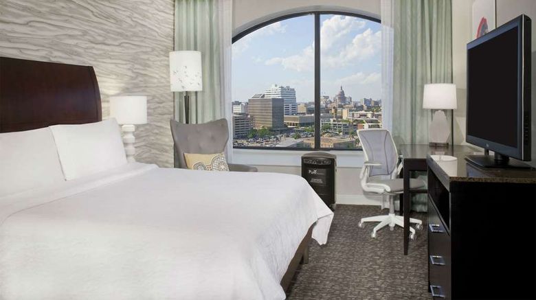 <b>Hilton Garden Inn Austin Downtown Room</b>. Images powered by <a href="https://iceportal.shijigroup.com/" title="IcePortal" target="_blank">IcePortal</a>.