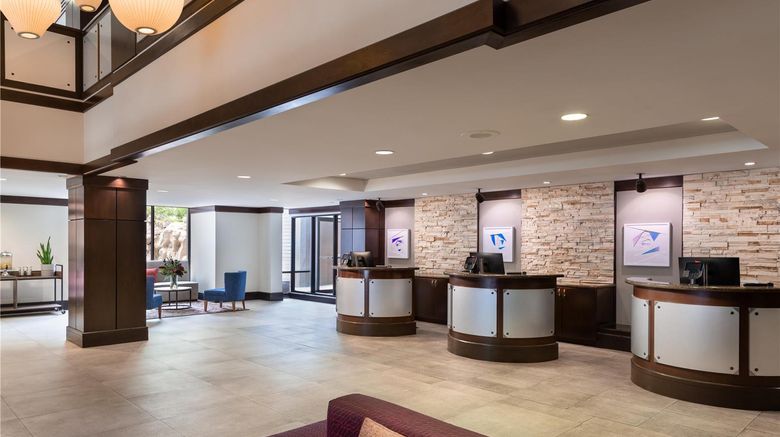 <b>Hilton Garden Inn Austin Downtown Lobby</b>. Images powered by <a href="https://iceportal.shijigroup.com/" title="IcePortal" target="_blank">IcePortal</a>.