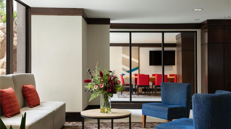 <b>Hilton Garden Inn Austin Downtown Lobby</b>. Images powered by <a href="https://iceportal.shijigroup.com/" title="IcePortal" target="_blank">IcePortal</a>.