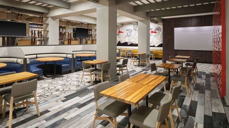 DoubleTree by Hilton Hotel Austin Restaurant