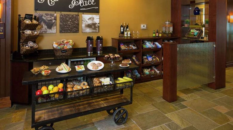 <b>DoubleTree by Hilton Asheville-Biltmore Restaurant</b>. Images powered by <a href="https://iceportal.shijigroup.com/" title="IcePortal" target="_blank">IcePortal</a>.