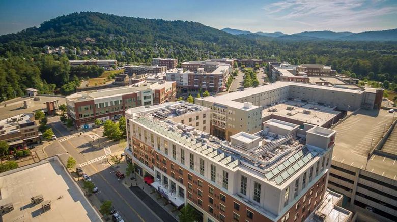 <b>Hilton Asheville Biltmore Park Exterior</b>. Images powered by <a href="https://iceportal.shijigroup.com/" title="IcePortal" target="_blank">IcePortal</a>.