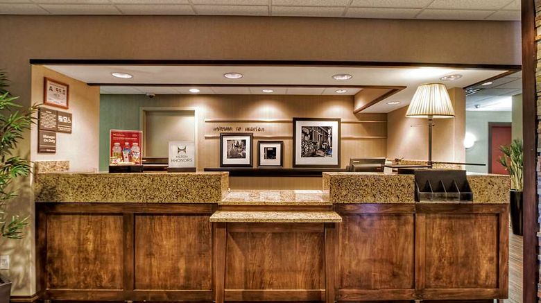 <b>Hampton Inn Marion Lobby</b>. Images powered by <a href="https://iceportal.shijigroup.com/" title="IcePortal" target="_blank">IcePortal</a>.