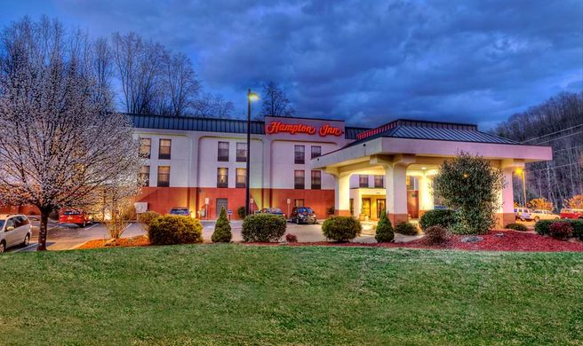 Hampton Inn Marion Exterior