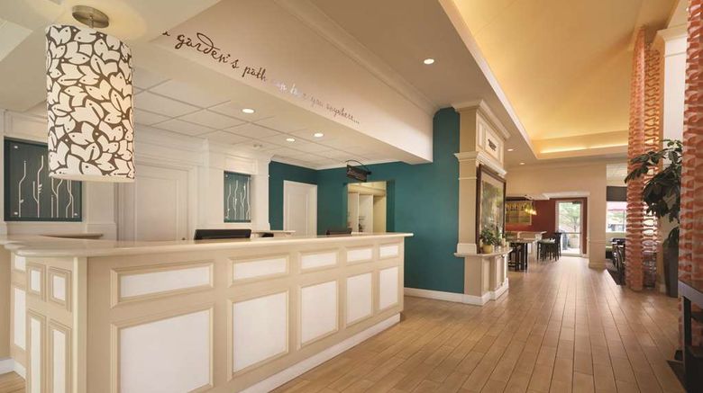 <b>Hilton Garden Inn Wilkes Barre Lobby</b>. Images powered by <a href="https://iceportal.shijigroup.com/" title="IcePortal" target="_blank">IcePortal</a>.