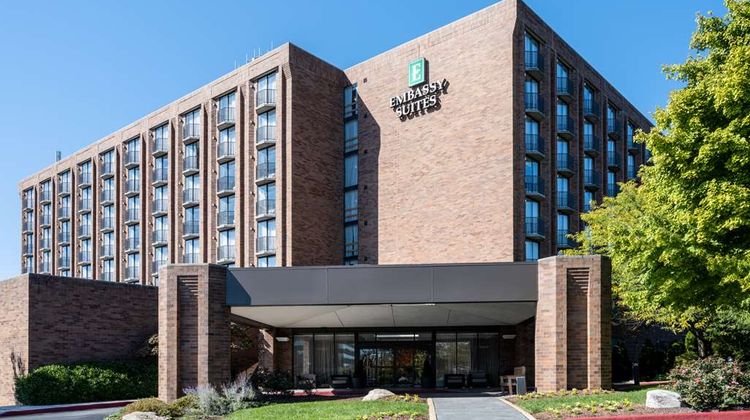 Embassy Suites Baltimore North Exterior