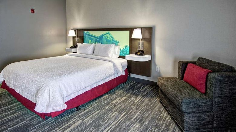 <b>Hampton Inn Batesville Room</b>. Images powered by <a href="https://iceportal.shijigroup.com/" title="IcePortal" target="_blank">IcePortal</a>.
