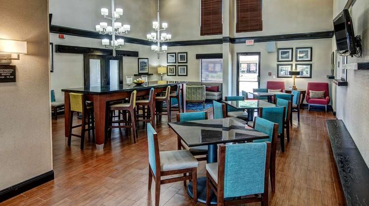 Hampton Inn Batesville Lobby