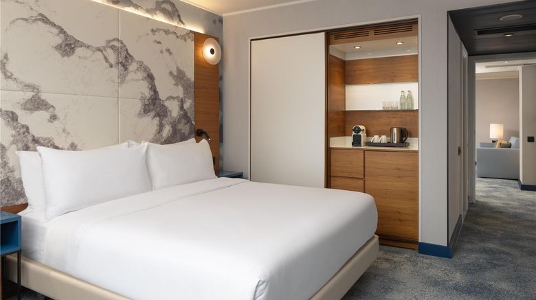 <b>Hilton Barcelona Room</b>. Images powered by <a href="https://iceportal.shijigroup.com/" title="IcePortal" target="_blank">IcePortal</a>.