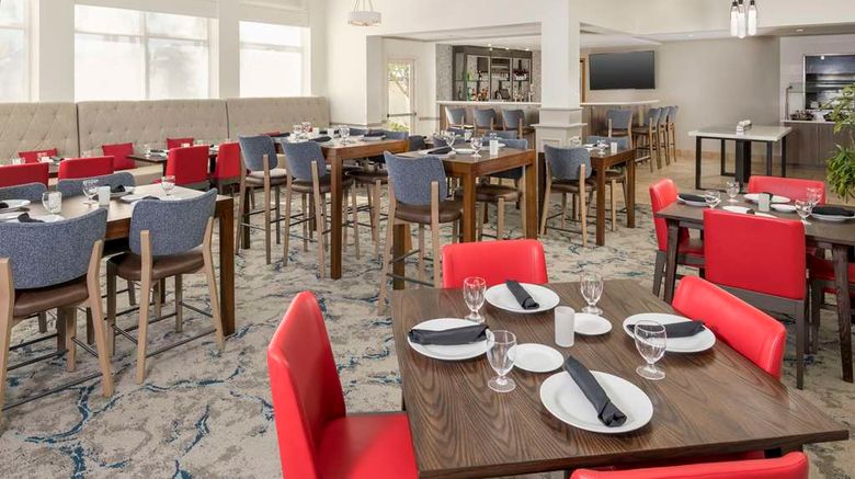 <b>Hilton Garden Inn Boca Raton Restaurant</b>. Images powered by <a href="https://iceportal.shijigroup.com/" title="IcePortal" target="_blank">IcePortal</a>.