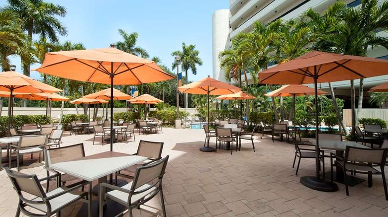 <b>Embassy Suites by Hilton Boca Raton Pool</b>. Images powered by <a href="https://iceportal.shijigroup.com/" title="IcePortal" target="_blank">IcePortal</a>.