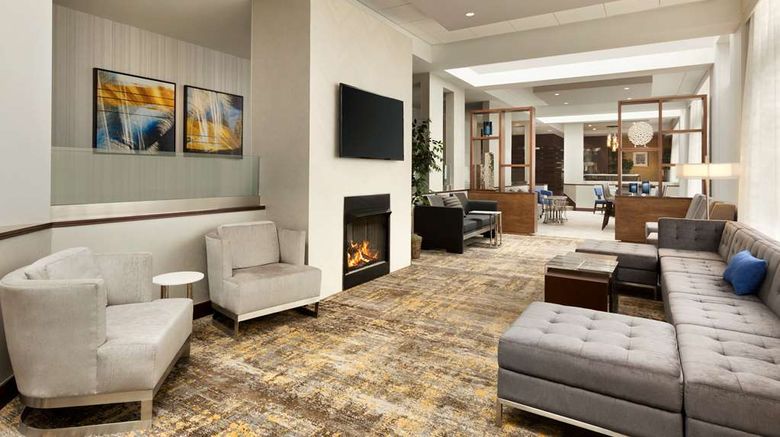 <b>Doubletree Hotel Bradley Intl Airport Lobby</b>. Images powered by <a href="https://iceportal.shijigroup.com/" title="IcePortal" target="_blank">IcePortal</a>.
