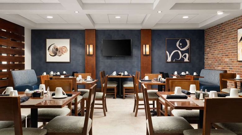 <b>Doubletree Hotel Bradley Intl Airport Restaurant</b>. Images powered by <a href="https://iceportal.shijigroup.com/" title="IcePortal" target="_blank">IcePortal</a>.