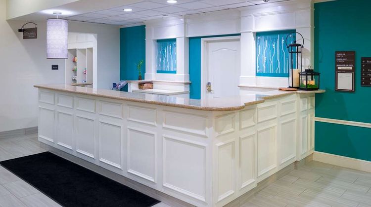 Hilton Garden Inn Glastonbury Lobby