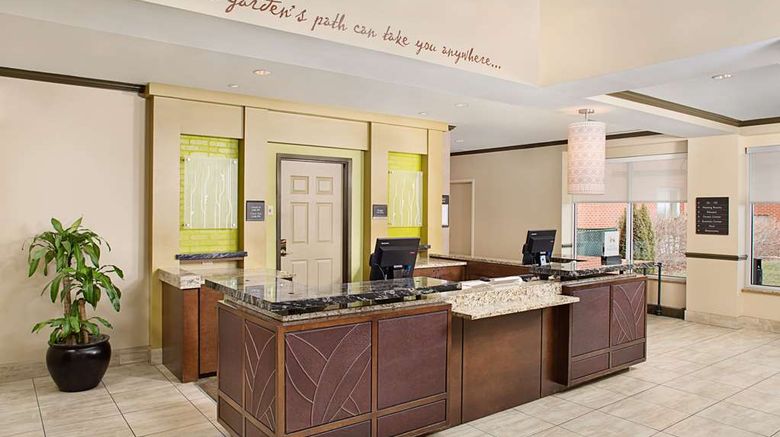 <b>Hilton Garden Inn Hartford North/Bradley Lobby</b>. Images powered by <a href="https://iceportal.shijigroup.com/" title="IcePortal" target="_blank">IcePortal</a>.