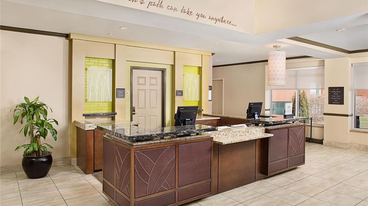 Hilton Garden Inn Hartford North/Bradley Lobby
