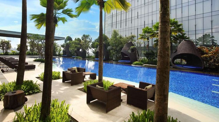 Hilton Bandung Pool