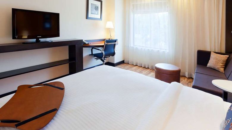 <b>Hampton by Hilton Vadodara-Alkapuri Room</b>. Images powered by <a href="https://iceportal.shijigroup.com/" title="IcePortal" target="_blank">IcePortal</a>.
