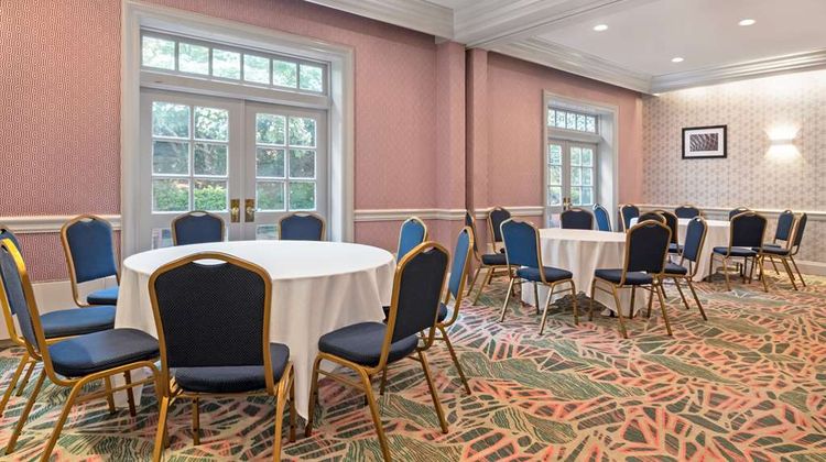 Hampton Inn & Suites Stamford Meeting