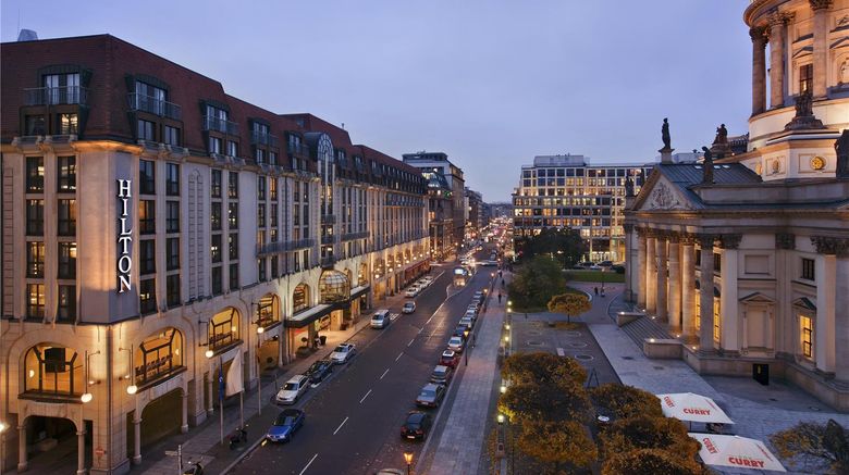 <b>Hilton Berlin Exterior</b>. Images powered by <a href="https://iceportal.shijigroup.com/" title="IcePortal" target="_blank">IcePortal</a>.