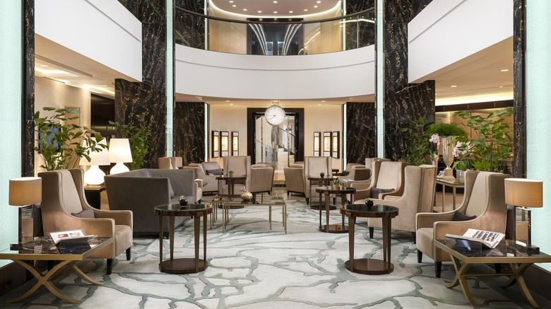 <b>Waldorf Astoria Berlin Lobby</b>. Images powered by <a href="https://iceportal.shijigroup.com/" title="IcePortal" target="_blank">IcePortal</a>.