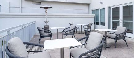 Hilton Garden Inn Bakersfield Exterior