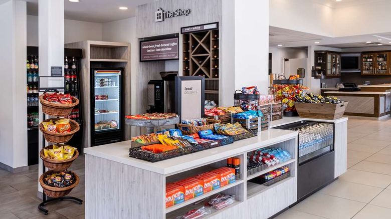 <b>Hilton Garden Inn Bakersfield Restaurant</b>. Images powered by <a href="https://iceportal.shijigroup.com/" title="IcePortal" target="_blank">IcePortal</a>.
