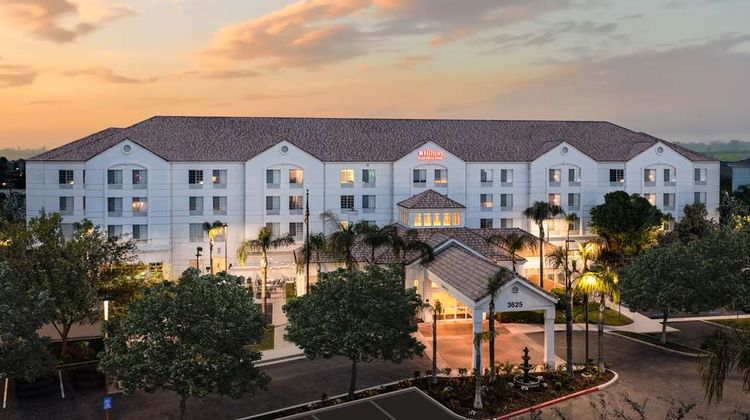 Hilton Garden Inn Bakersfield Exterior
