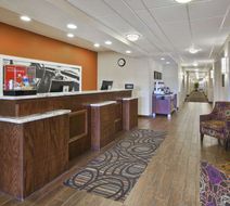 Hampton Inn Beaver Valley Lobby