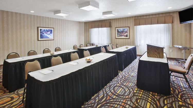 Hampton Inn Beaver Valley Meeting