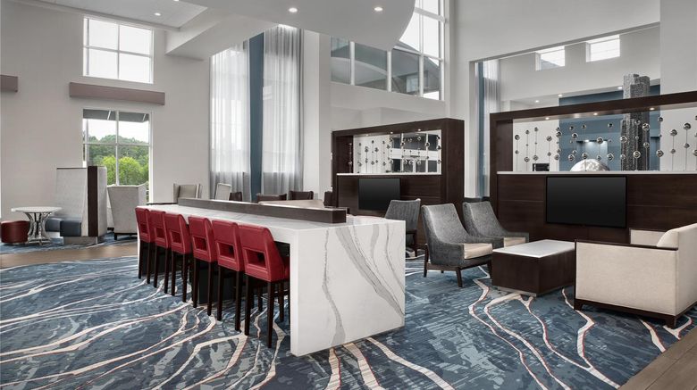 <b>Embassy Suites Birmingham-Hoover Lobby</b>. Images powered by <a href="https://iceportal.shijigroup.com/" title="IcePortal" target="_blank">IcePortal</a>.