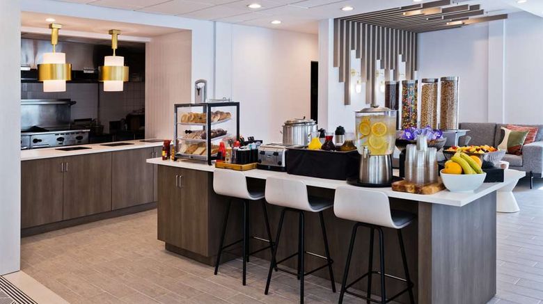 <b>Hilton Garden Inn Birmingham/Lakeshore Restaurant</b>. Images powered by <a href="https://iceportal.shijigroup.com/" title="IcePortal" target="_blank">IcePortal</a>.